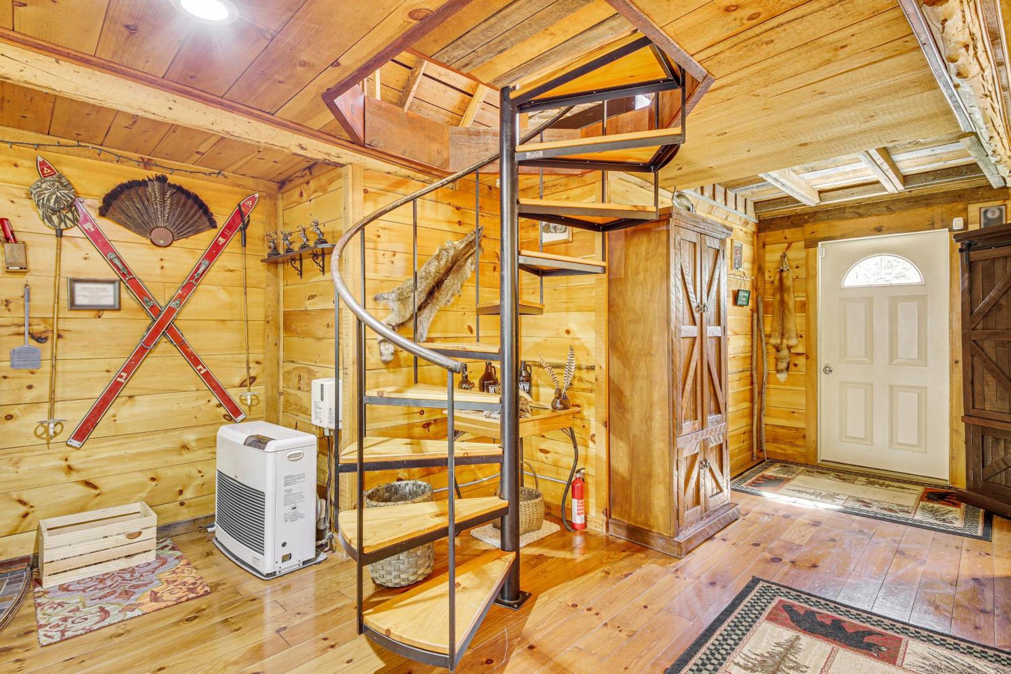 Rustic Searsport Cabin Loft And Sunroom On 10 Acres Esterno foto